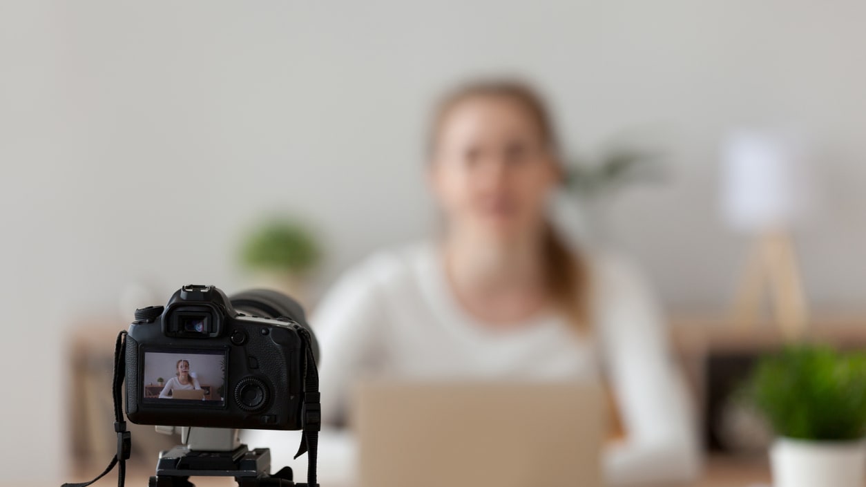 Illinois Employers Must Comply with Artificial Intelligence Video Interview  Act