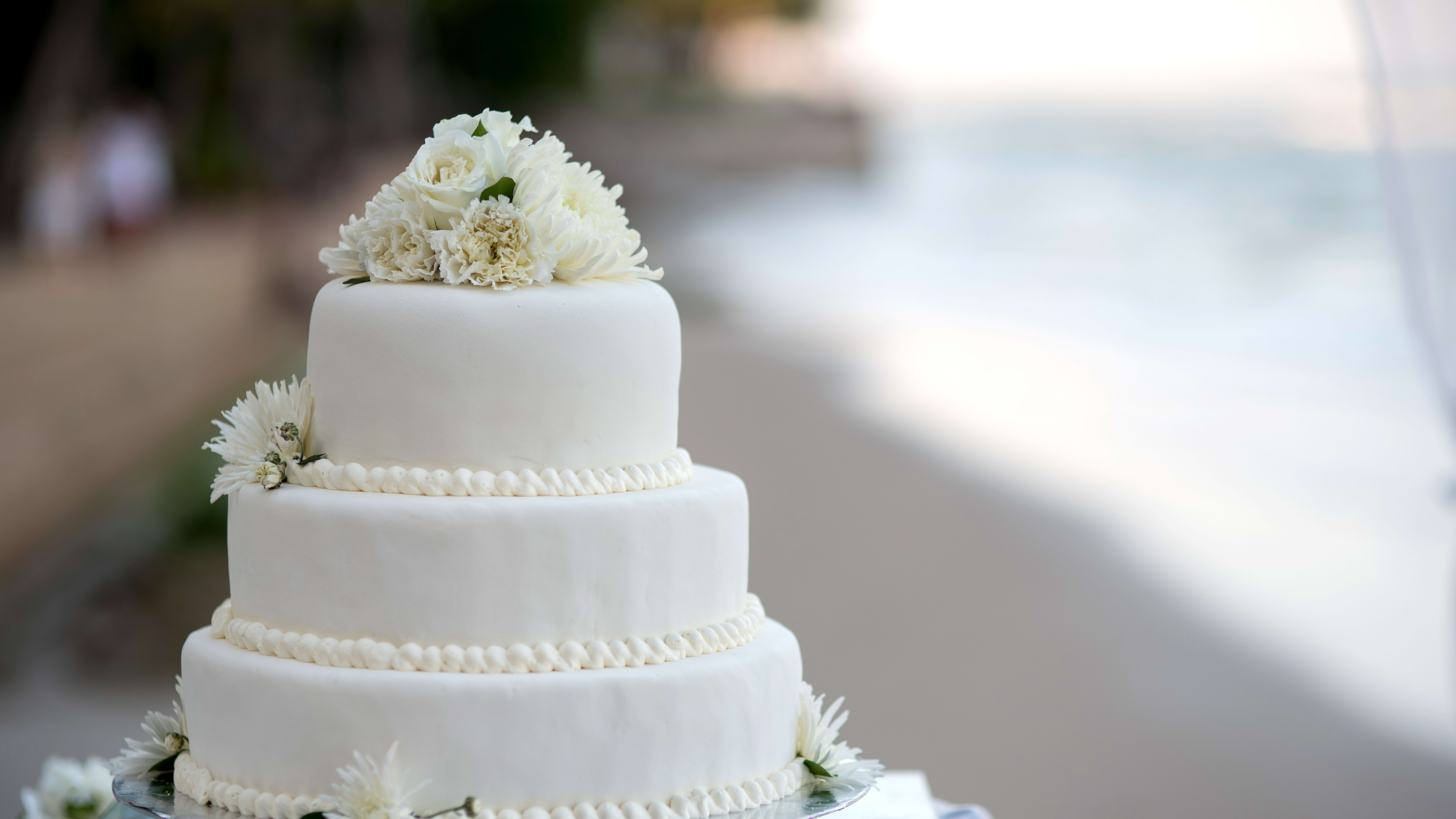 Supreme Court Sides with Baker Who Refused to Make Cake for Same Sex Wedding