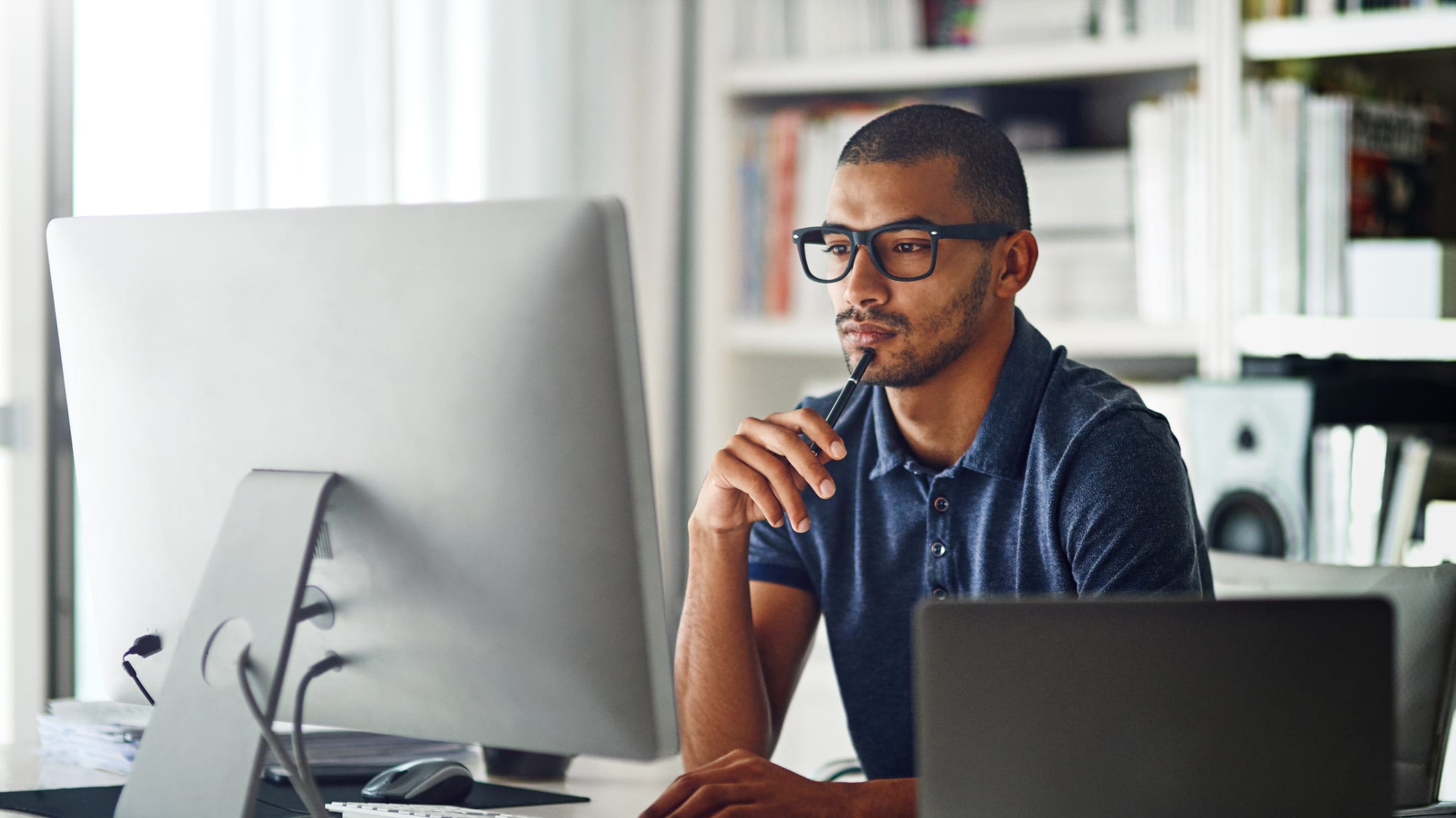 Sitting at a Computer All Day - Tips & Tricks for Proper Ergonomics