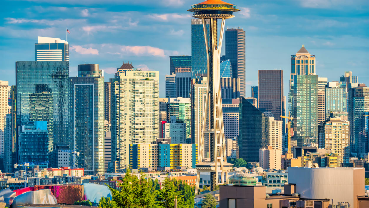 Seattle skyline on a cloudy day.